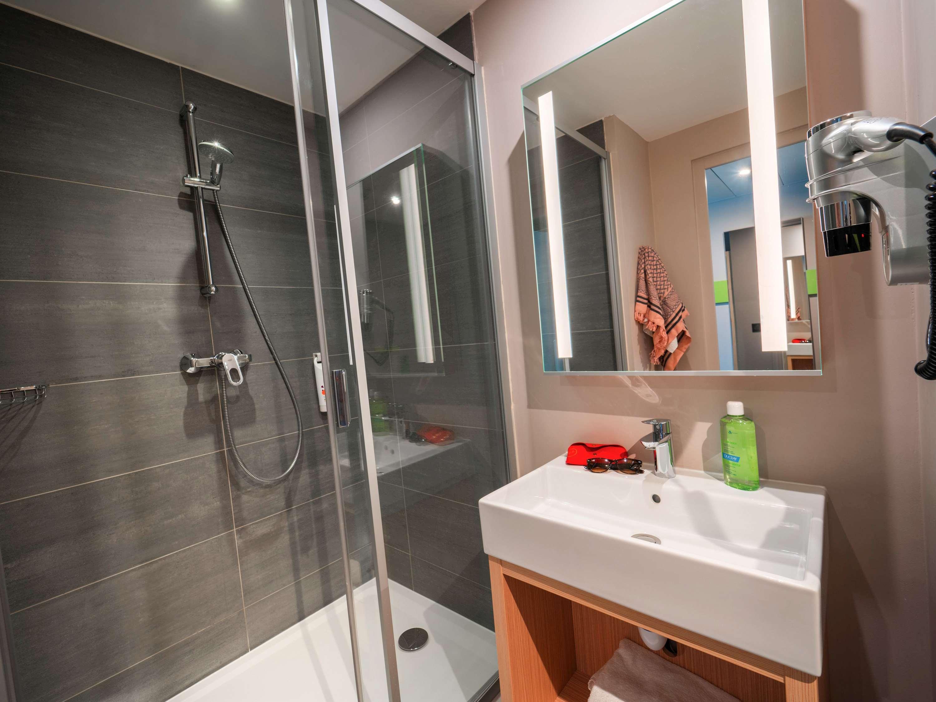 Ibis Styles Clamart Gare Grand Paris Extérieur photo