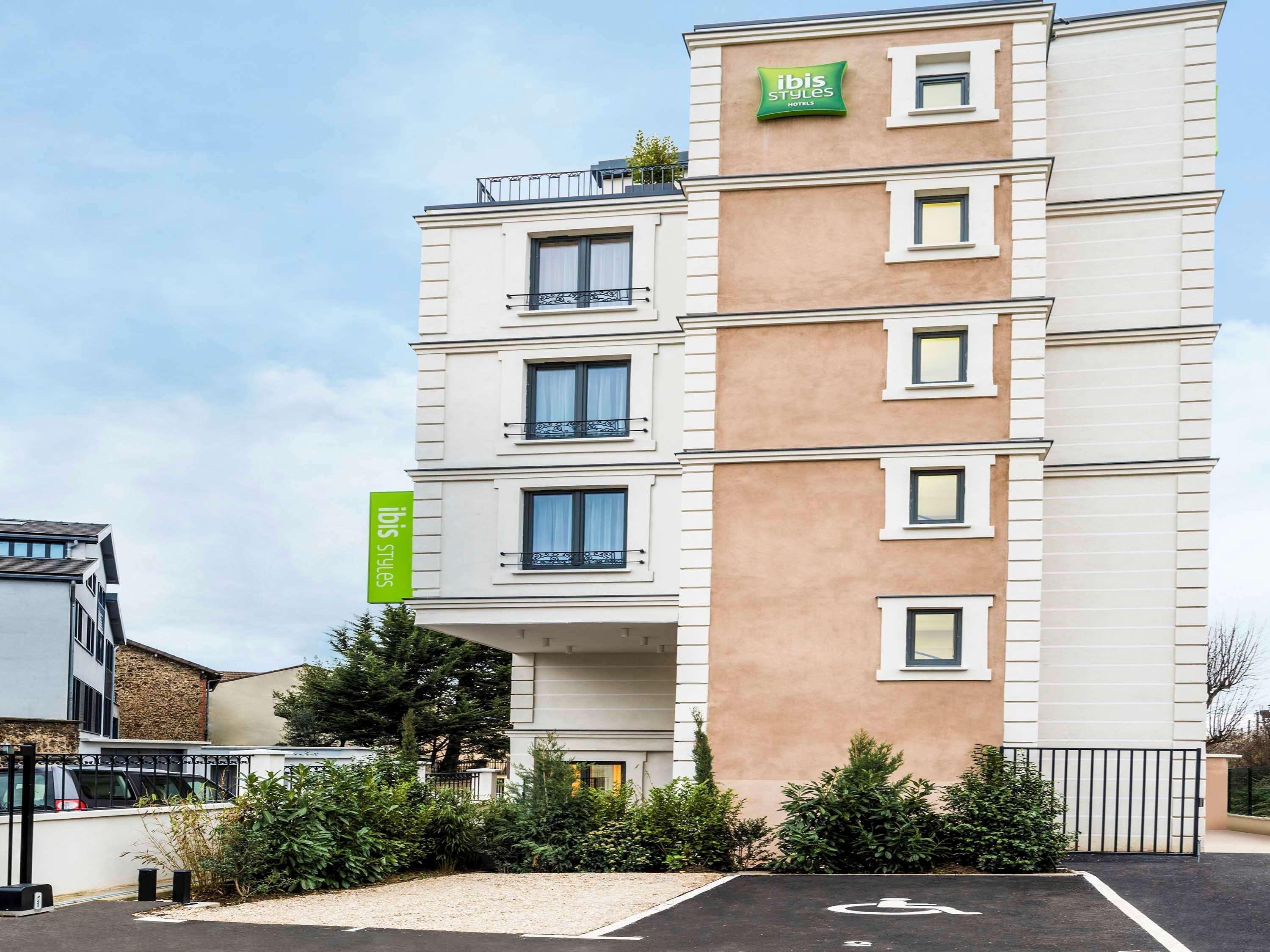 Ibis Styles Clamart Gare Grand Paris Extérieur photo